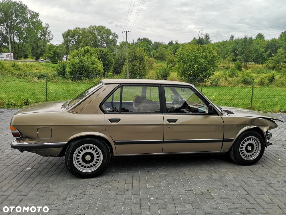 BMW Seria 5 - 12