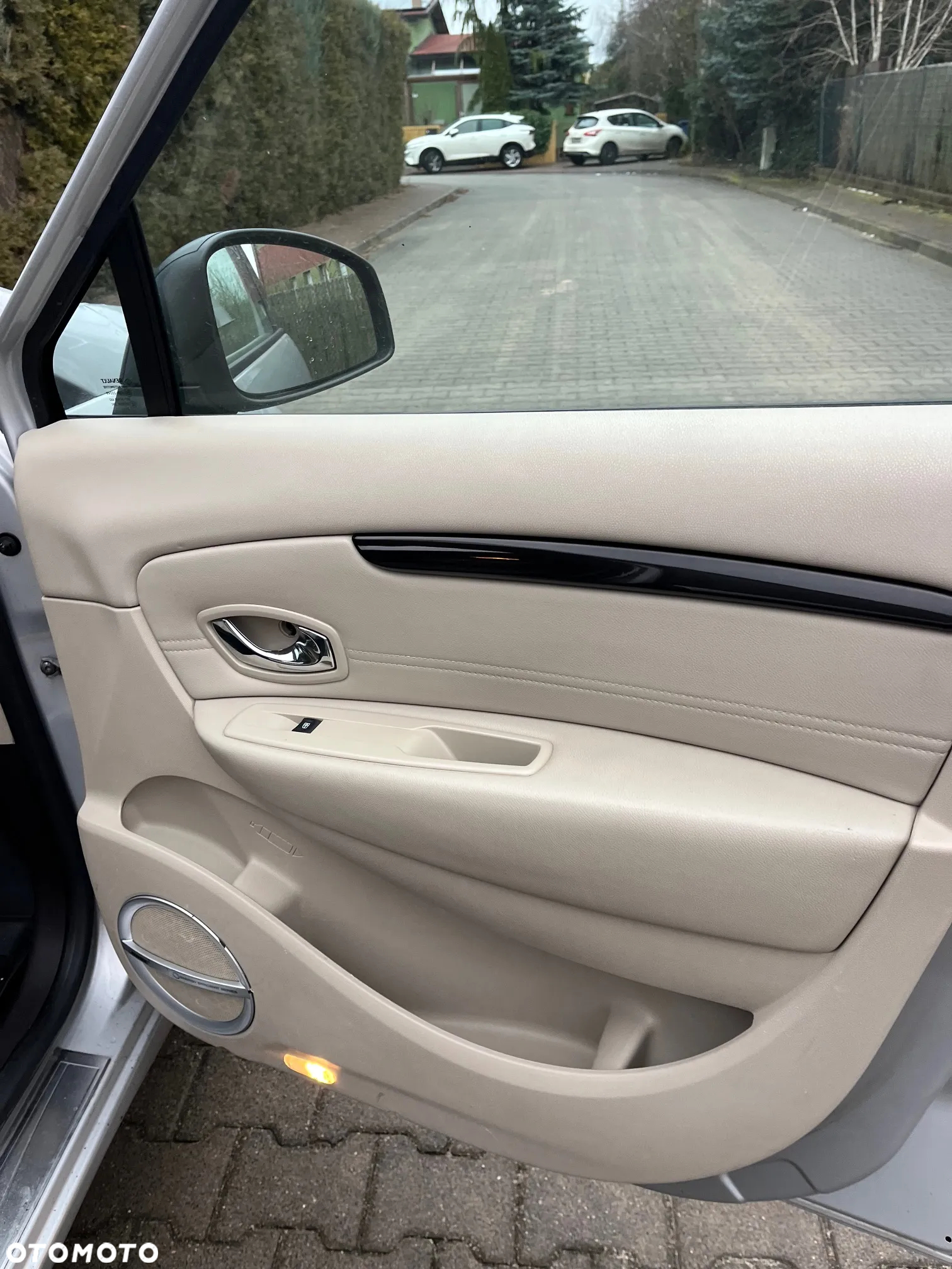 Renault Scenic dCi 150 FAP Luxe - 27