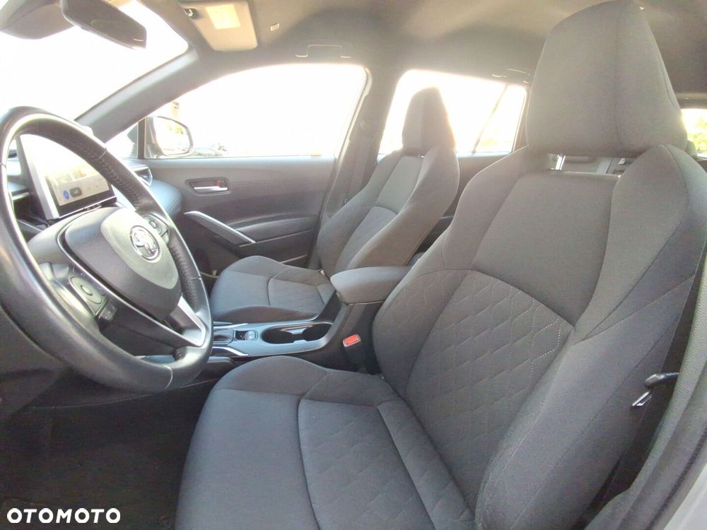 Toyota Corolla Cross - 14
