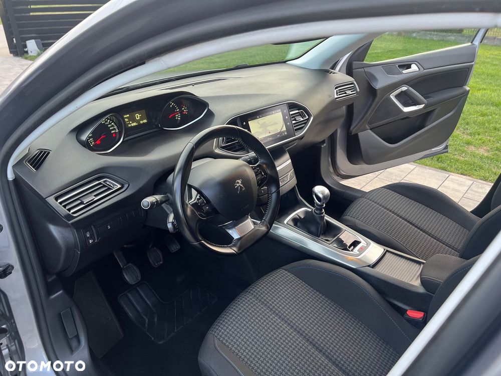 Peugeot 308 BlueHDi 130 Stop & Start Active - 22