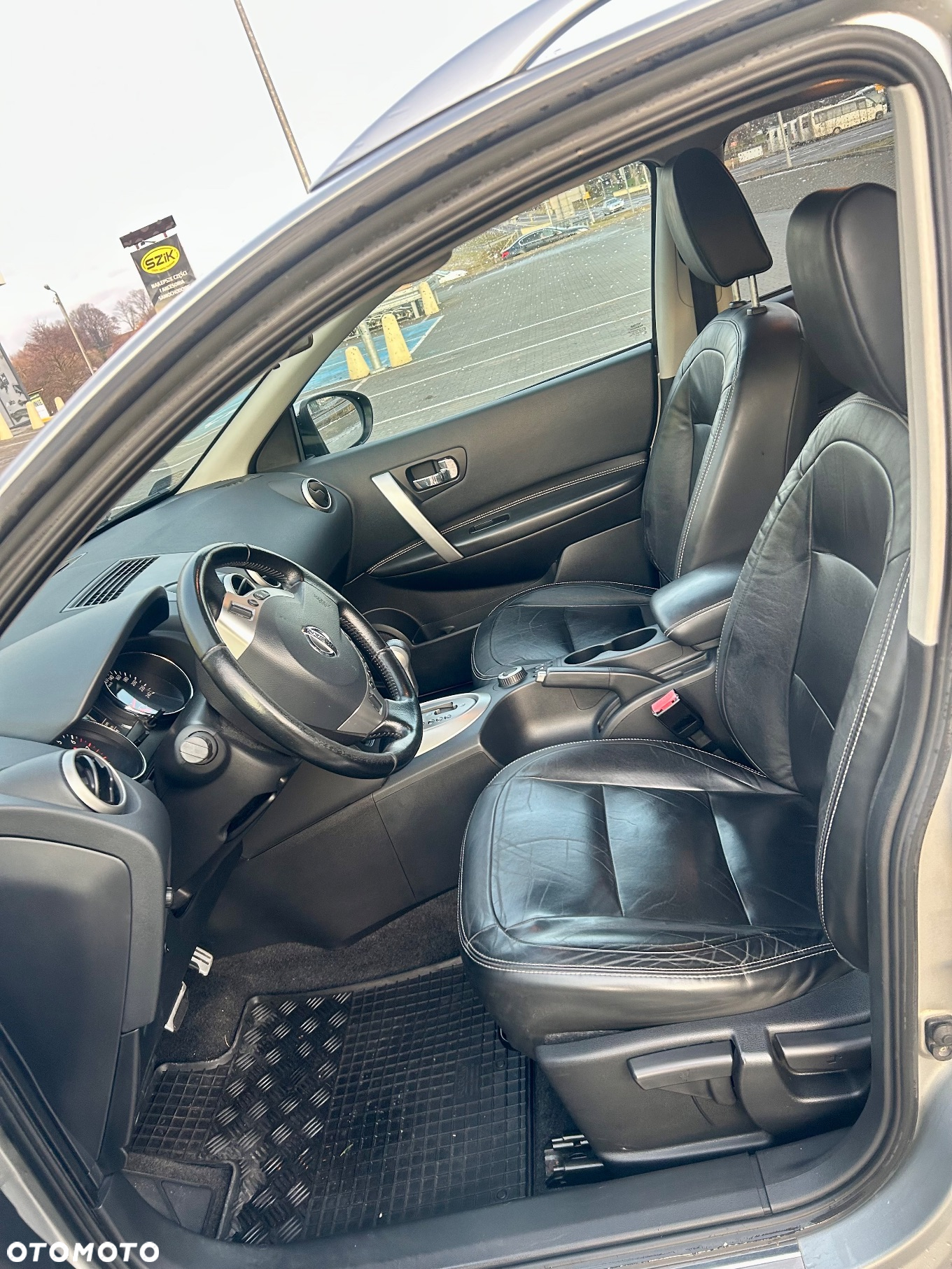 Nissan Qashqai 2.0 4x4 Tekna Premium CVT - 12