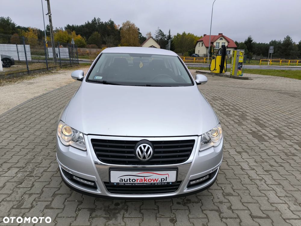 Volkswagen Passat - 9