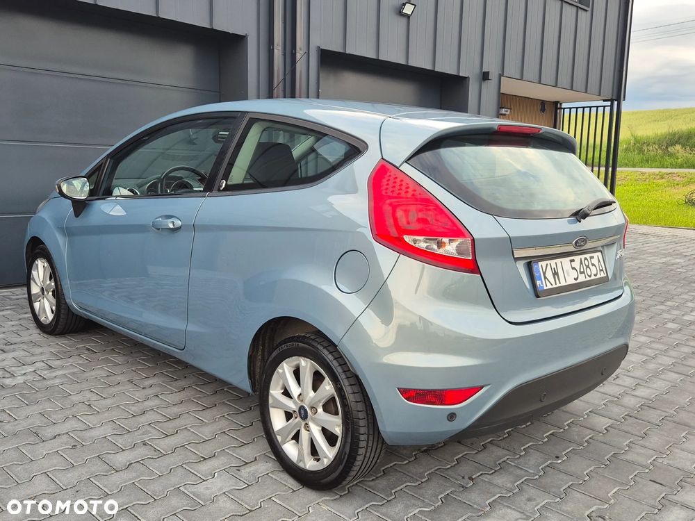 Ford Fiesta 1.25 Ghia - 25