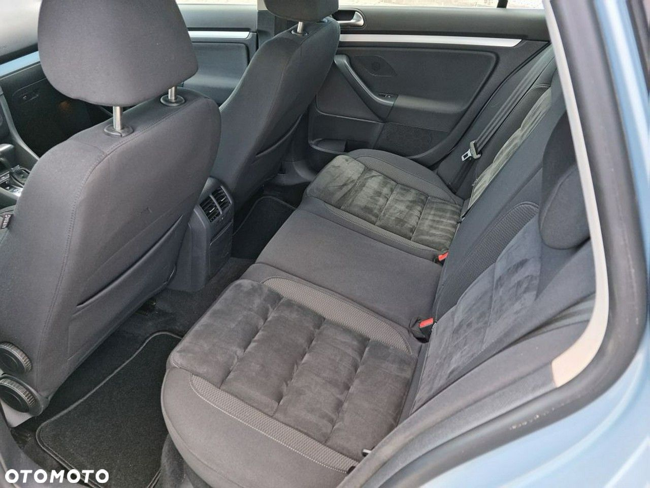 Volkswagen Golf - 11