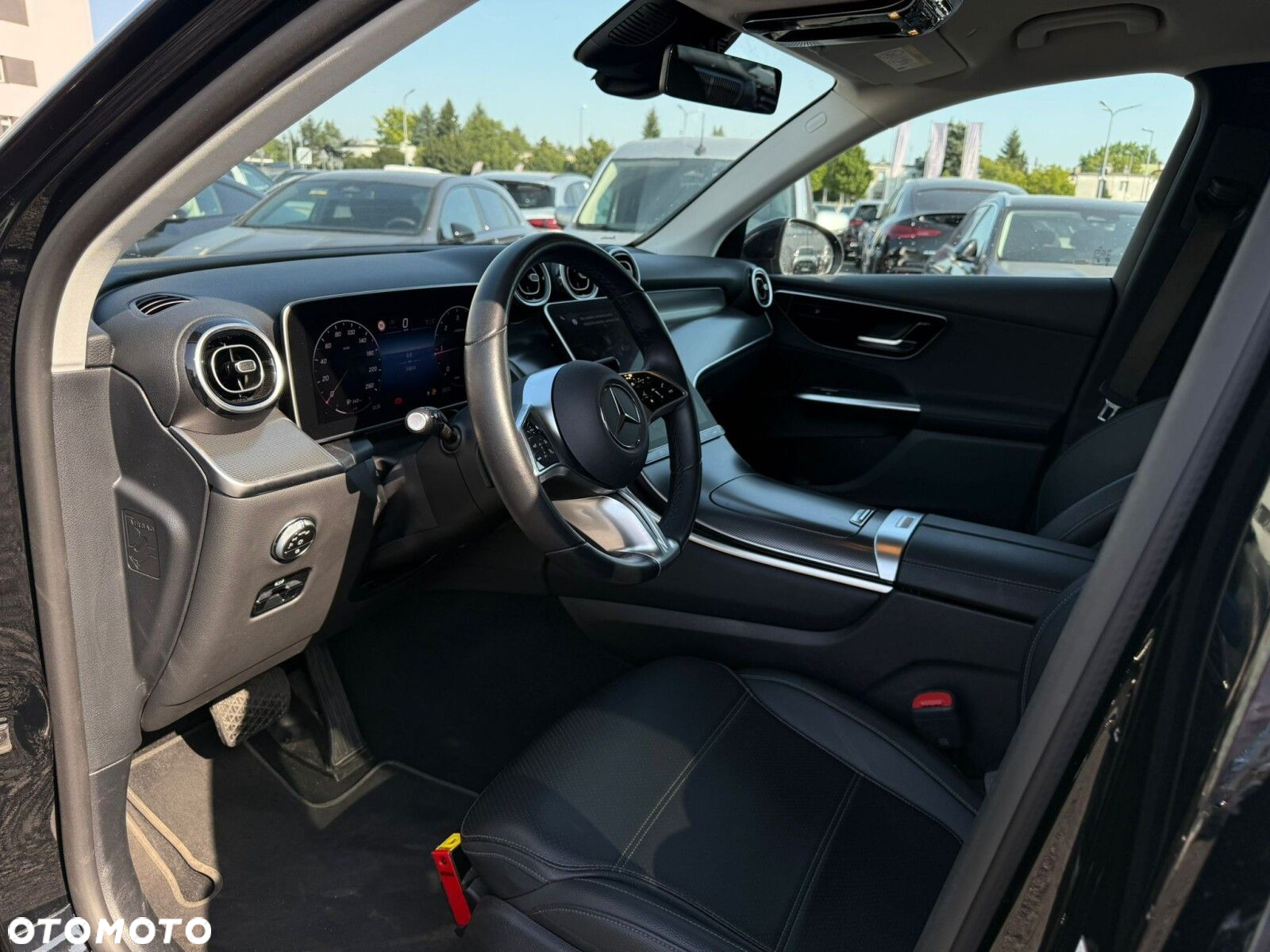Mercedes-Benz GLC - 12