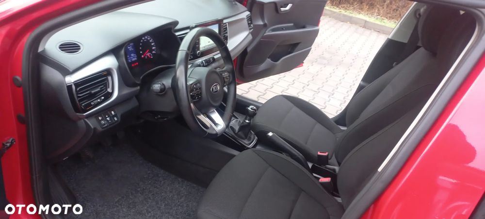 Kia Rio - 16