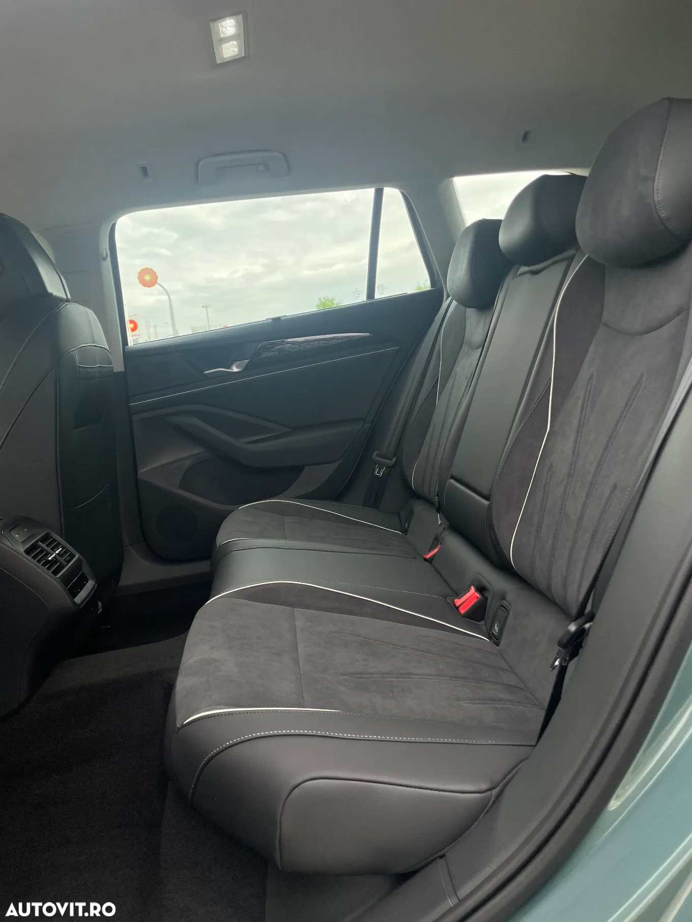 Volkswagen Passat - 20