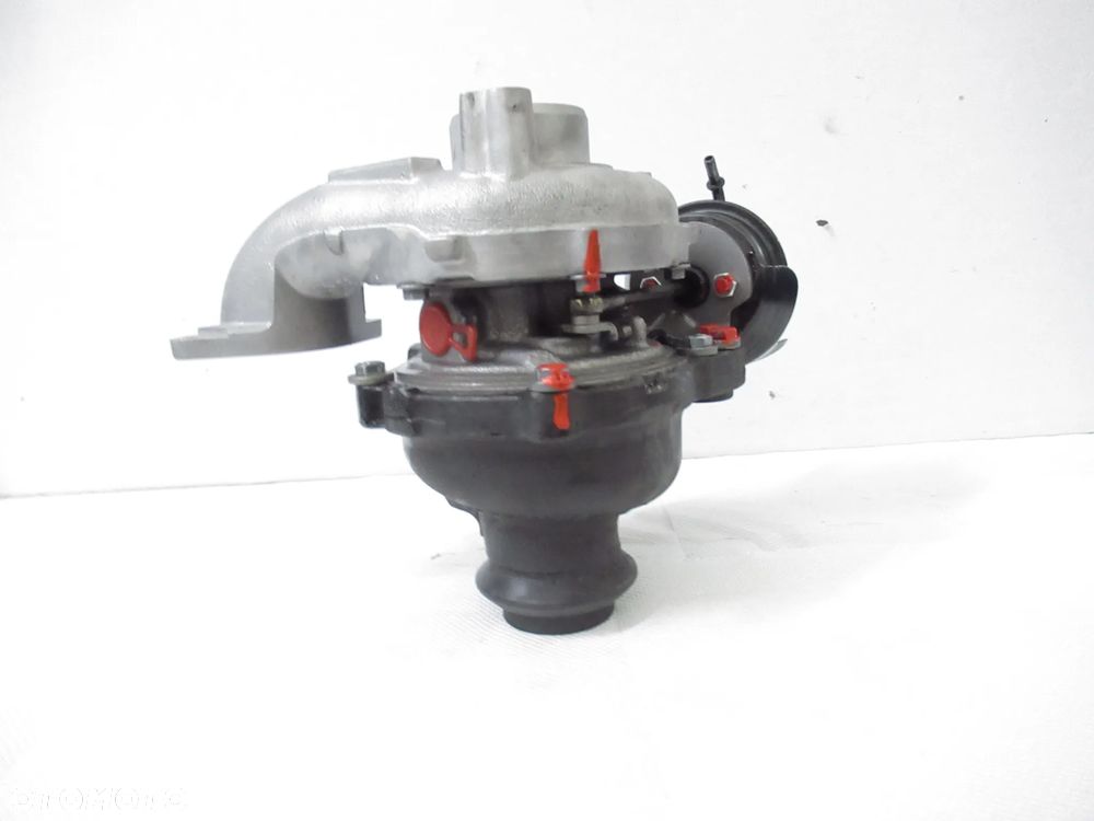 Turbina Peugeot 308 Ford C-MAx Volvo S40 V50 1.6 HDI 114 KM 784011 806291 - 1