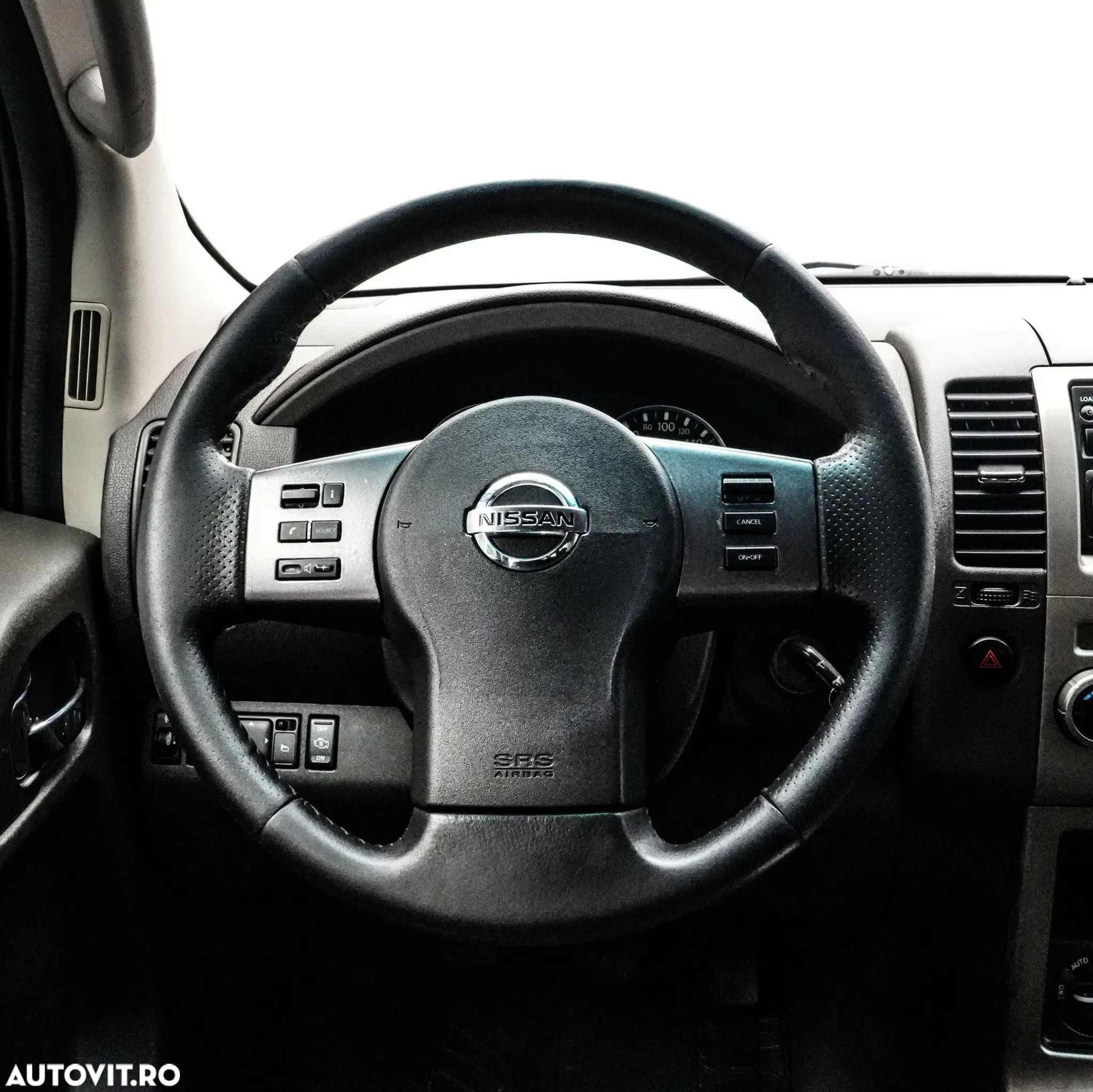 Nissan Pathfinder 2.5 dCi LE Plus - 19