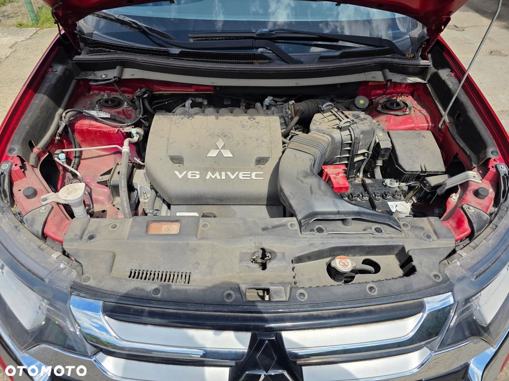 Mitsubishi Outlander - 34