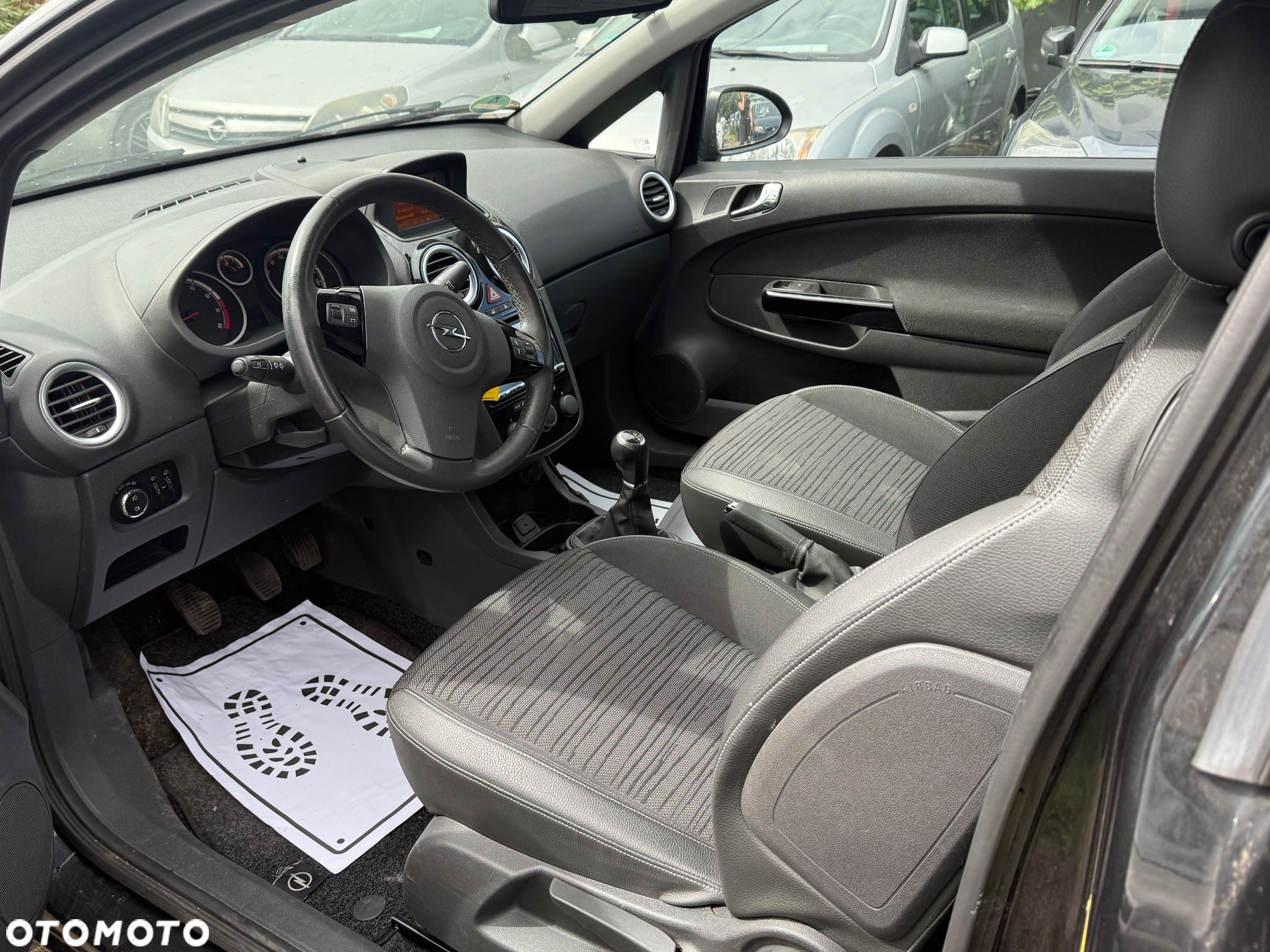 Opel Corsa 1.4 16V Innovation - 5