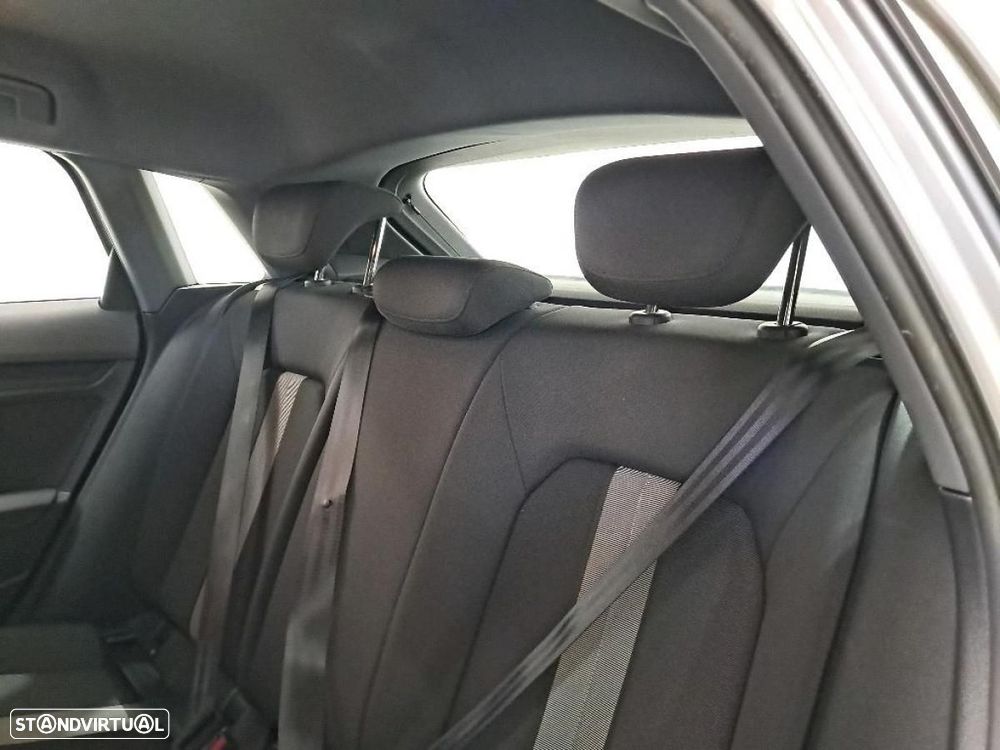 Audi A3 Sportback 30 TDI - 6