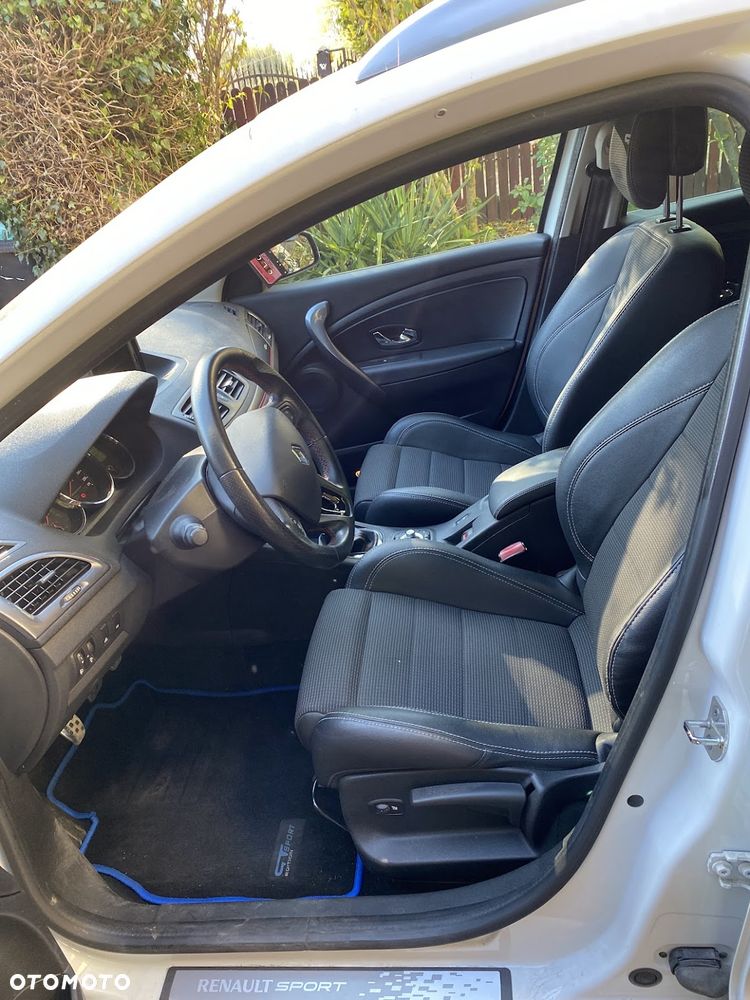 Renault Megane ENERGY TCe 115 Start & Stop Bose Edition - 4