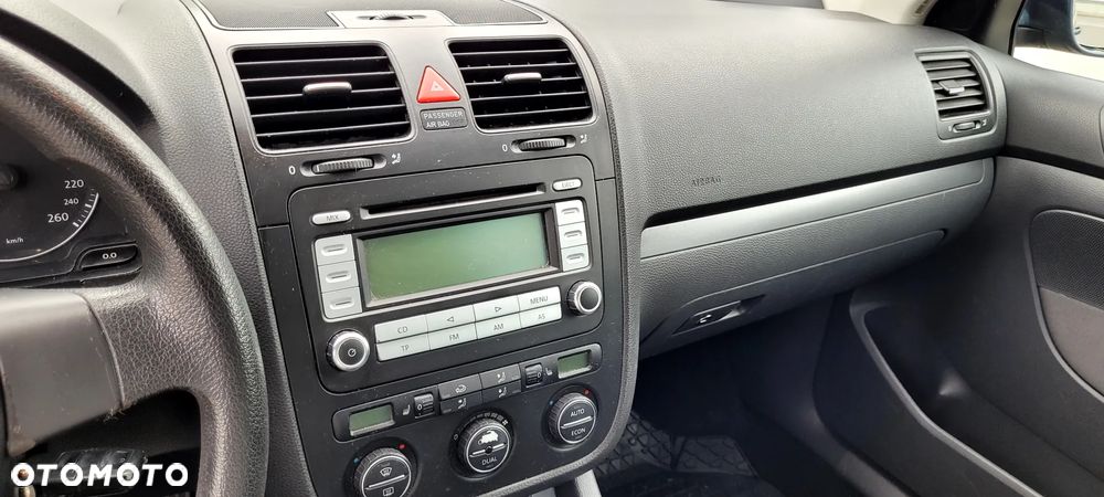 Volkswagen Golf V 1.9 TDI Comfortline - 13
