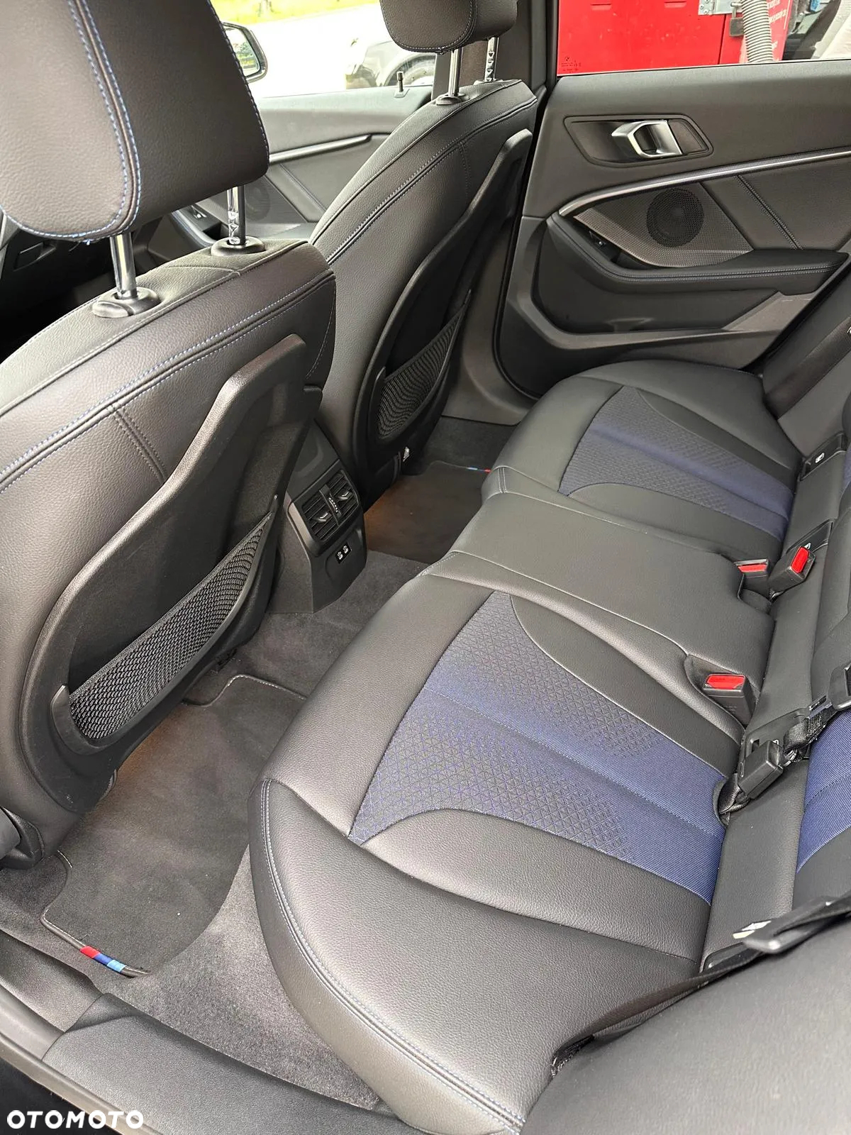 BMW Seria 2 218d M Sport - 11