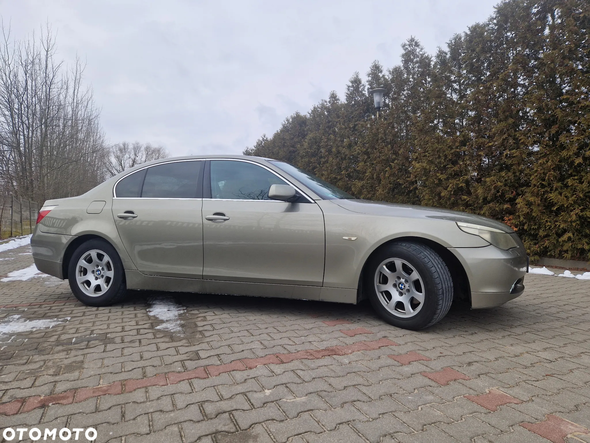 BMW Seria 5 525i - 2