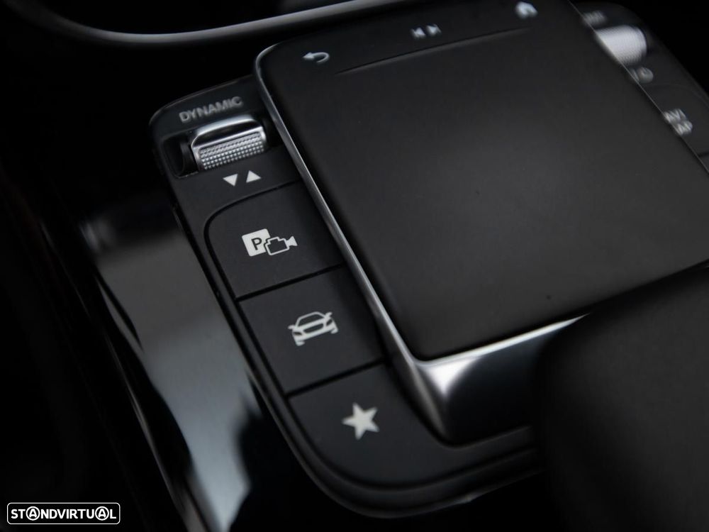 Mercedes-Benz CLA 250 e 8G-DCT AMG Line - 25