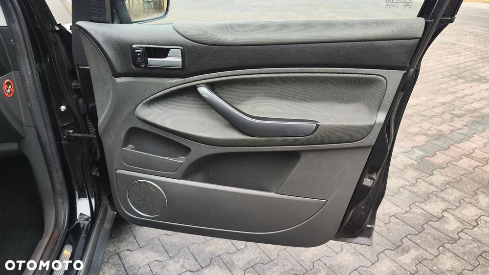 Ford Kuga 2.0 TDCi 4WD Titanium - 28