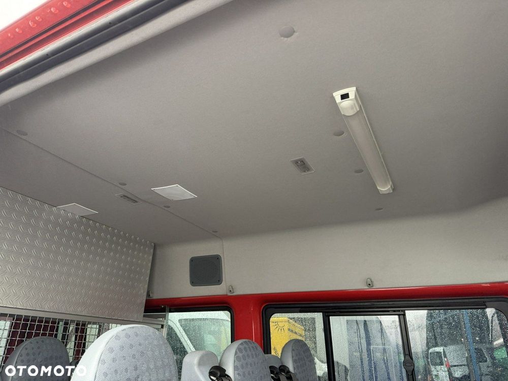 Ford Transit - 18