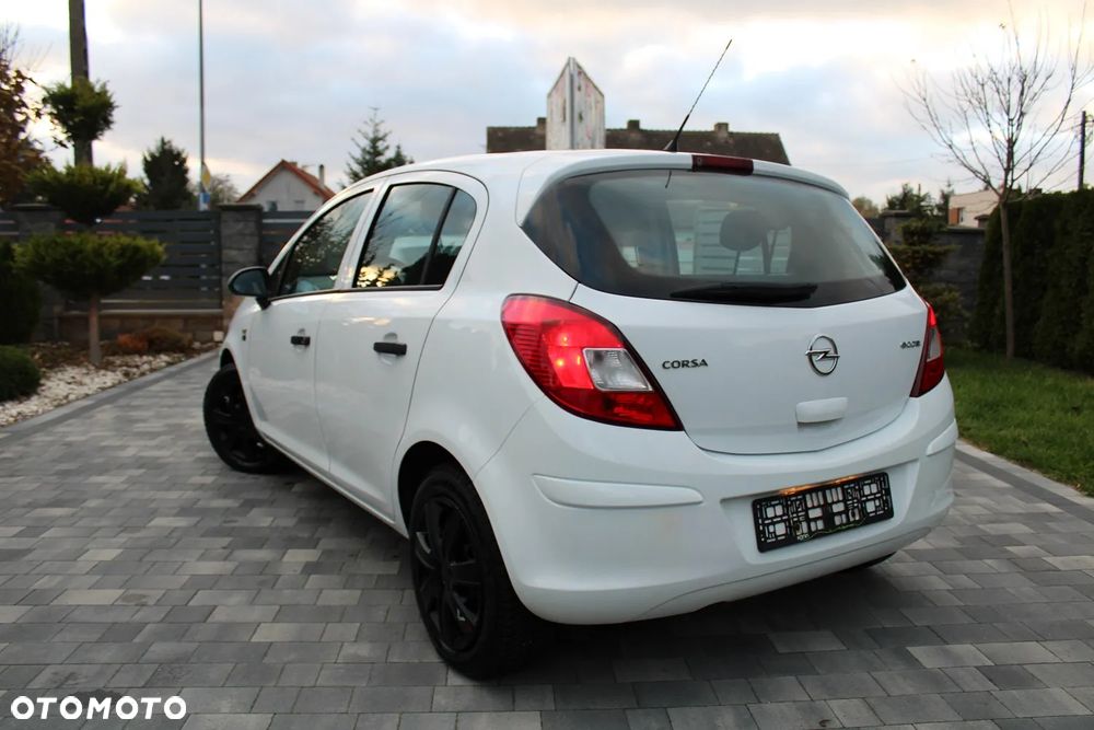 Opel Corsa 1.2 16V Essentia - 6