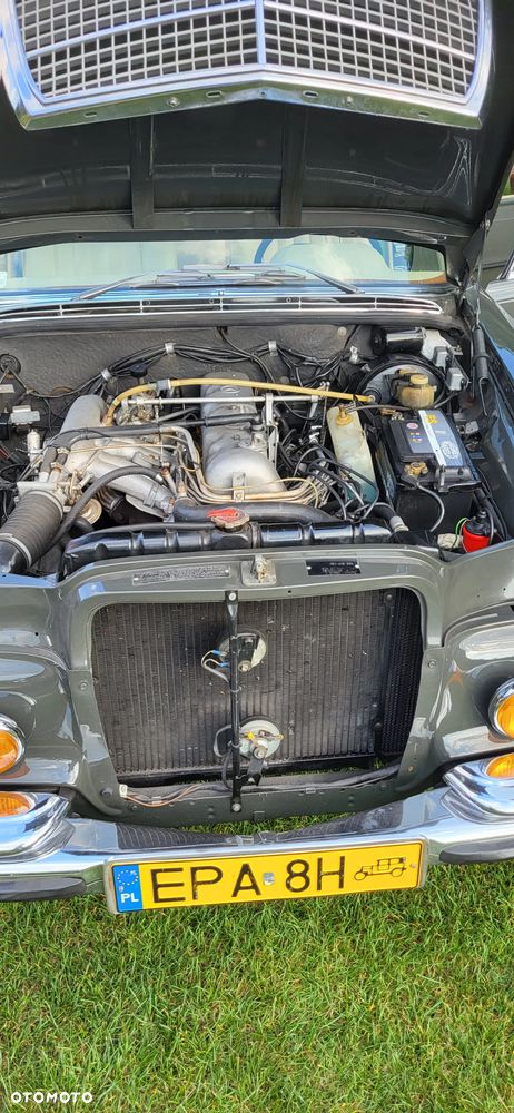 Mercedes-Benz 280 - 18