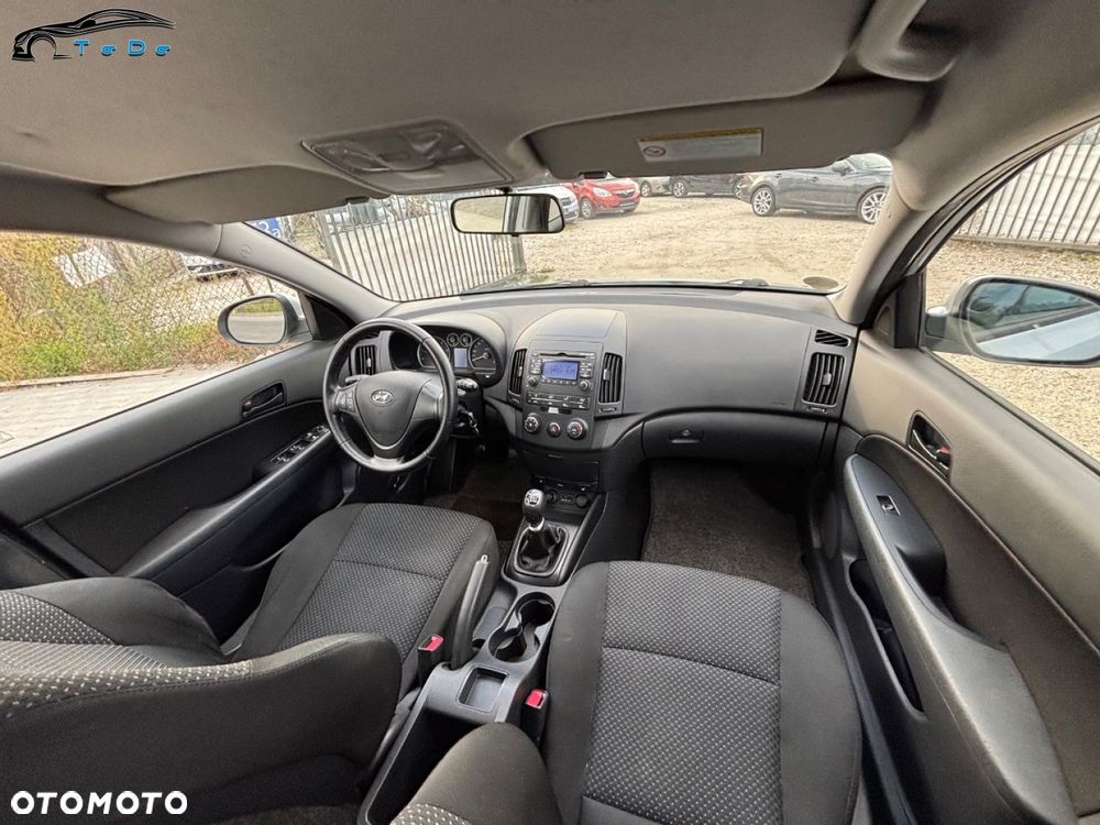 Hyundai i30 1.6 CRDi Comfort EU5 - 23