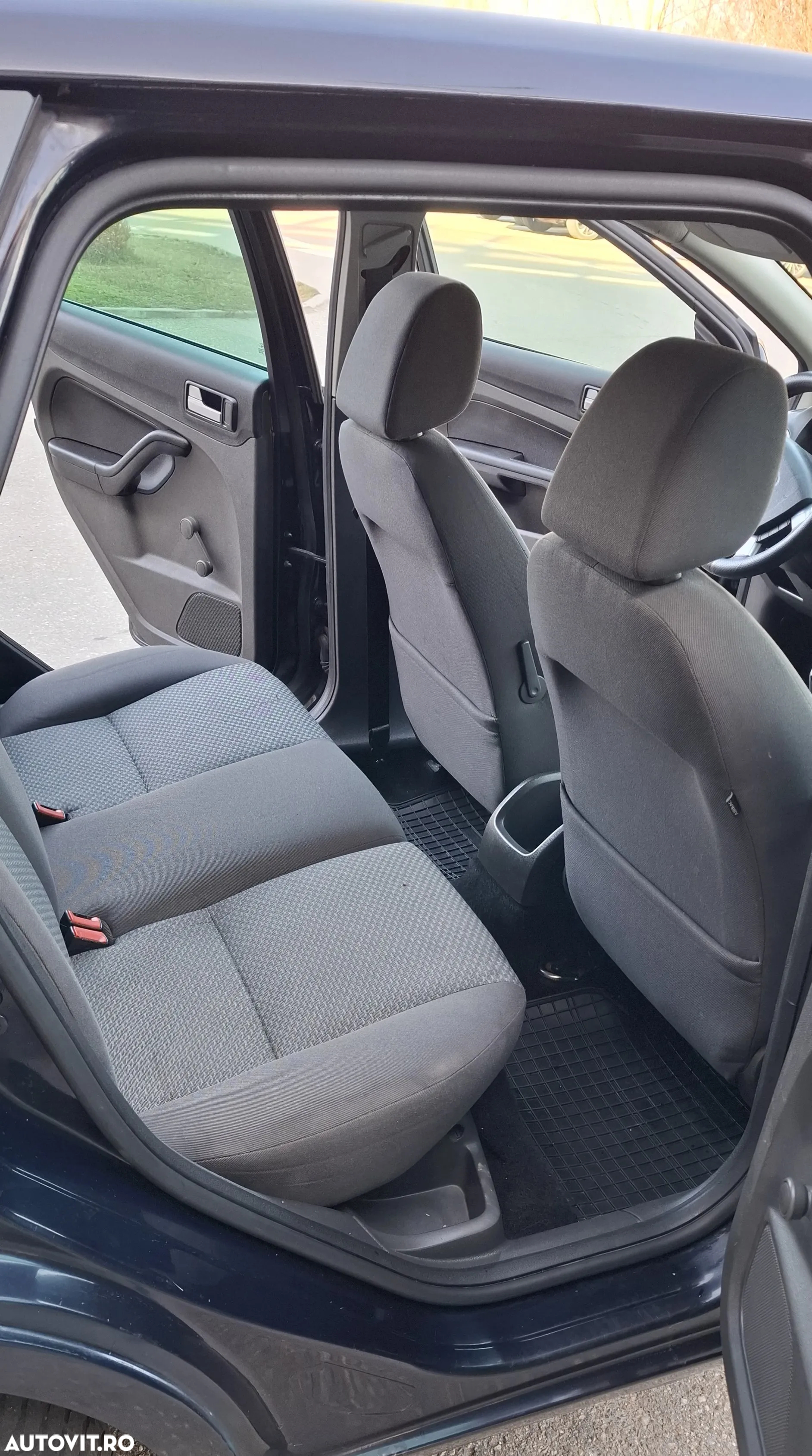 Ford Focus 1.6 TDCi Ambiente - 11