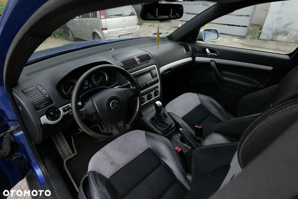 Skoda Octavia 2.0 TFSI RS - 14