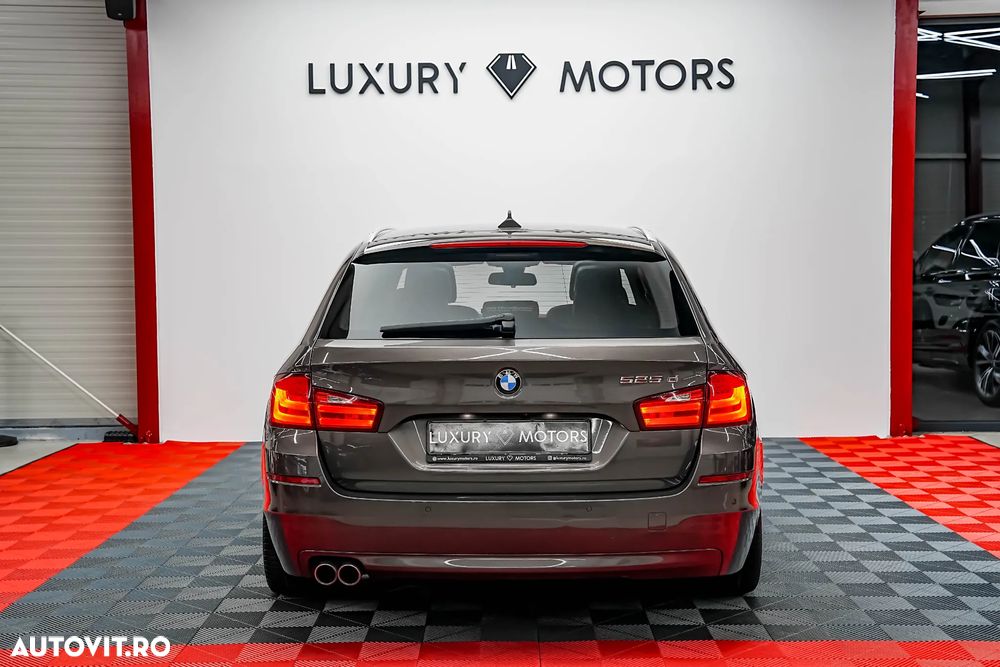 BMW Seria 5 525d Aut. Luxury Line - 10
