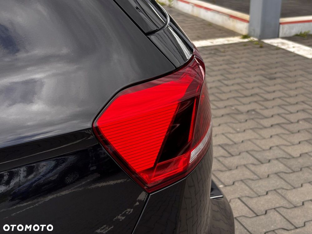 Volkswagen Passat Variant 2.0 TDI SCR Elegance DSG - 12