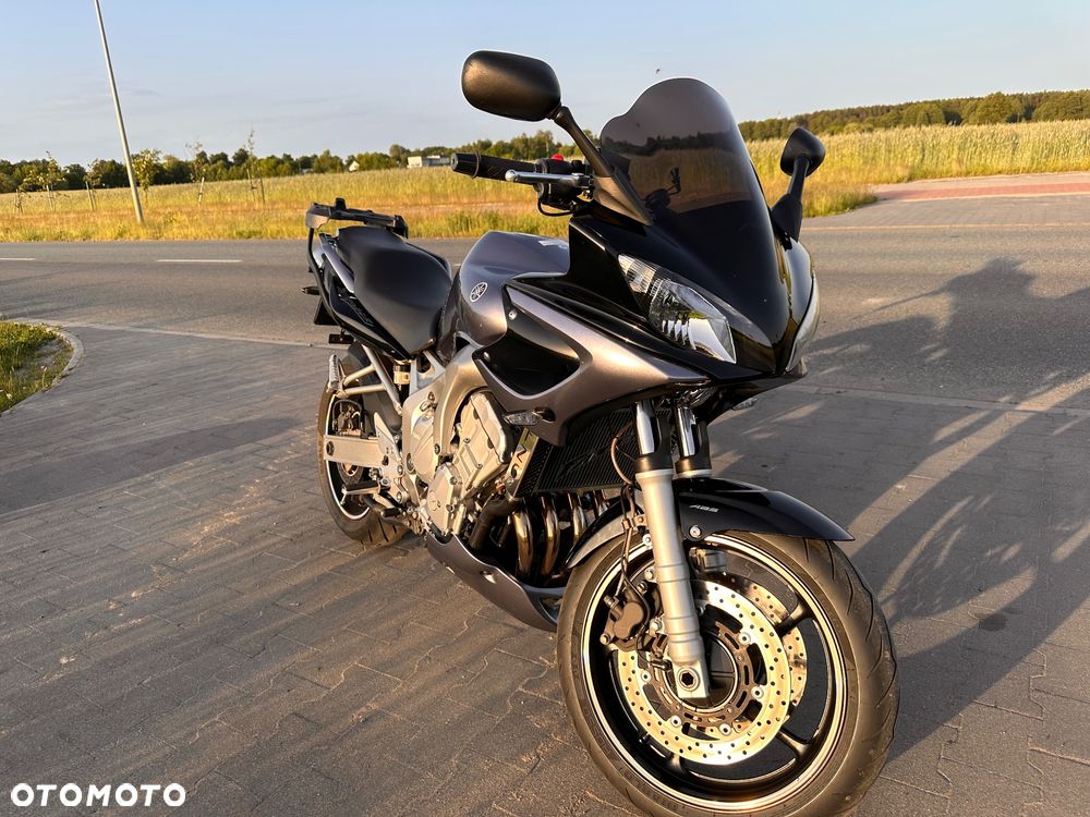 Yamaha FZ6 - 12