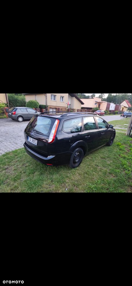 Ford Focus 1.6 TDCi Ambiente - 3