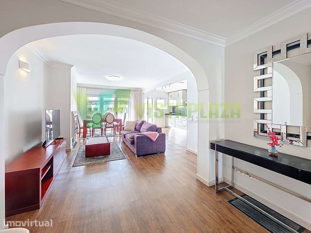 Apartamento T2 Único com Vista Rio na Zona Ribeirinha de Portimão - Grande imagem: 3/31