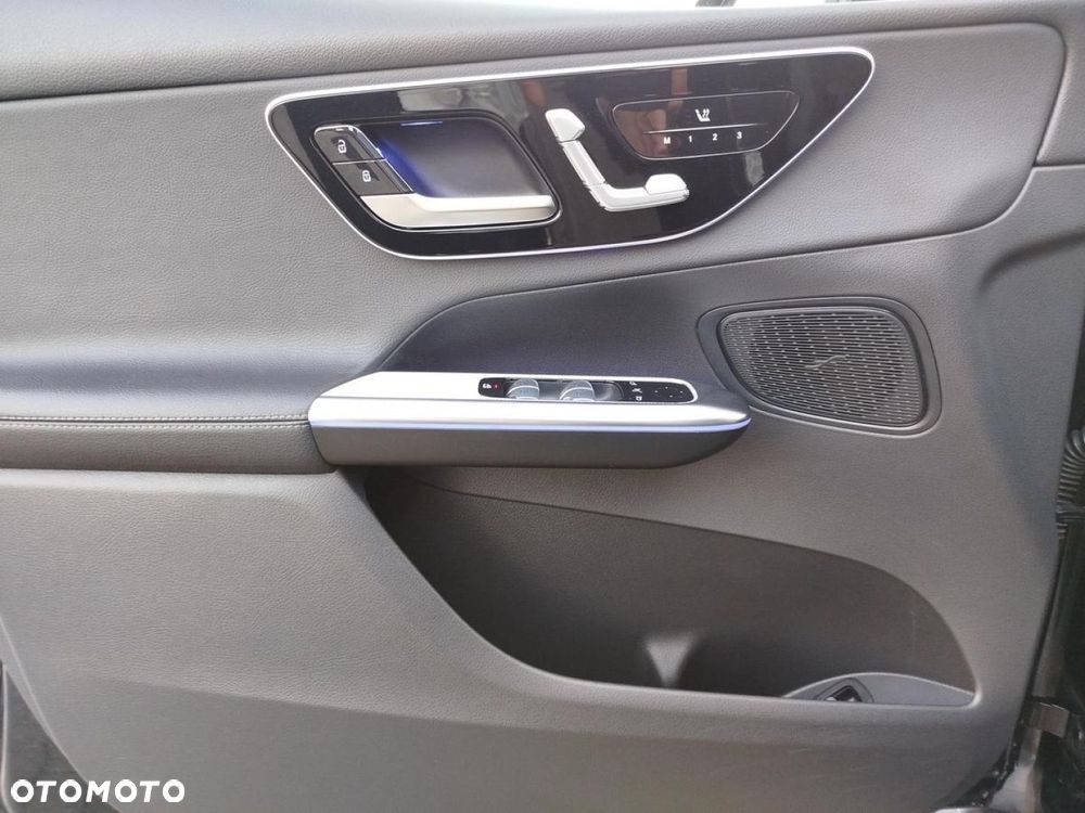 Mercedes-Benz GLC - 12