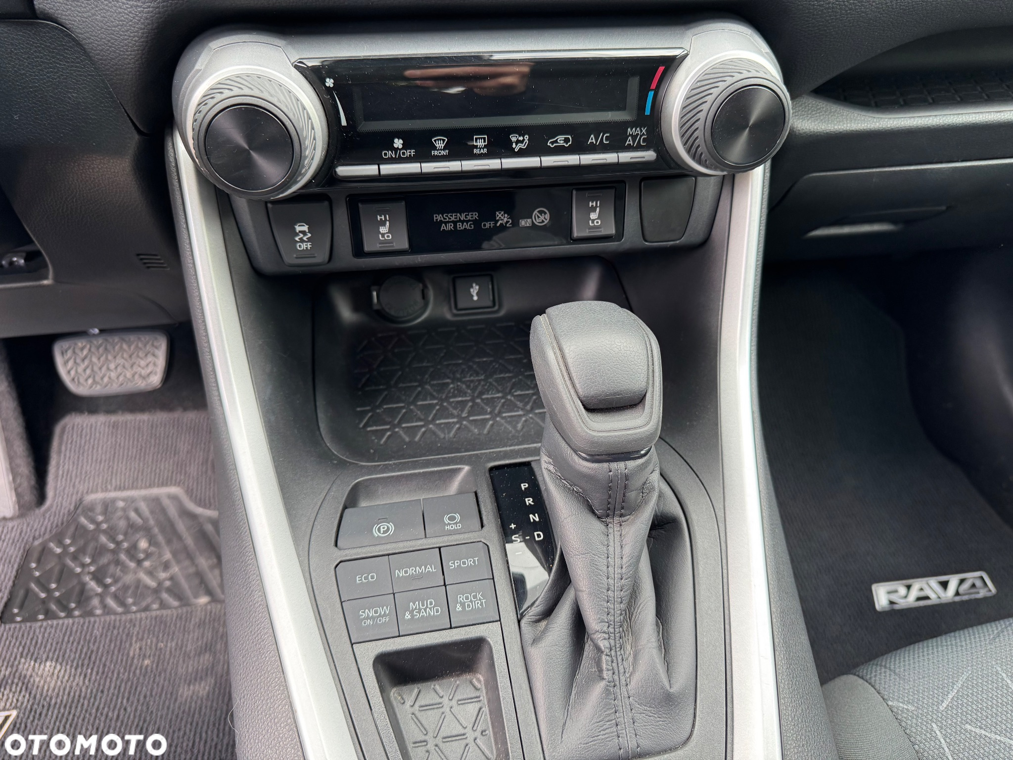 Toyota RAV4 - 23