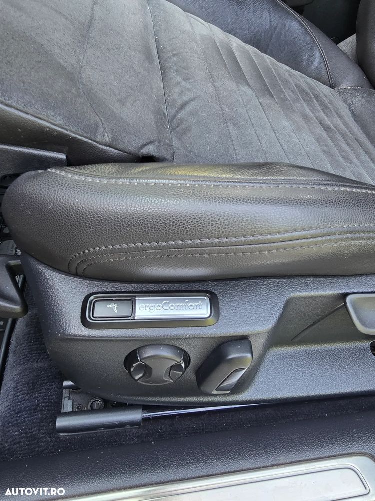 Volkswagen Passat 2.0 TDI Highline - 17