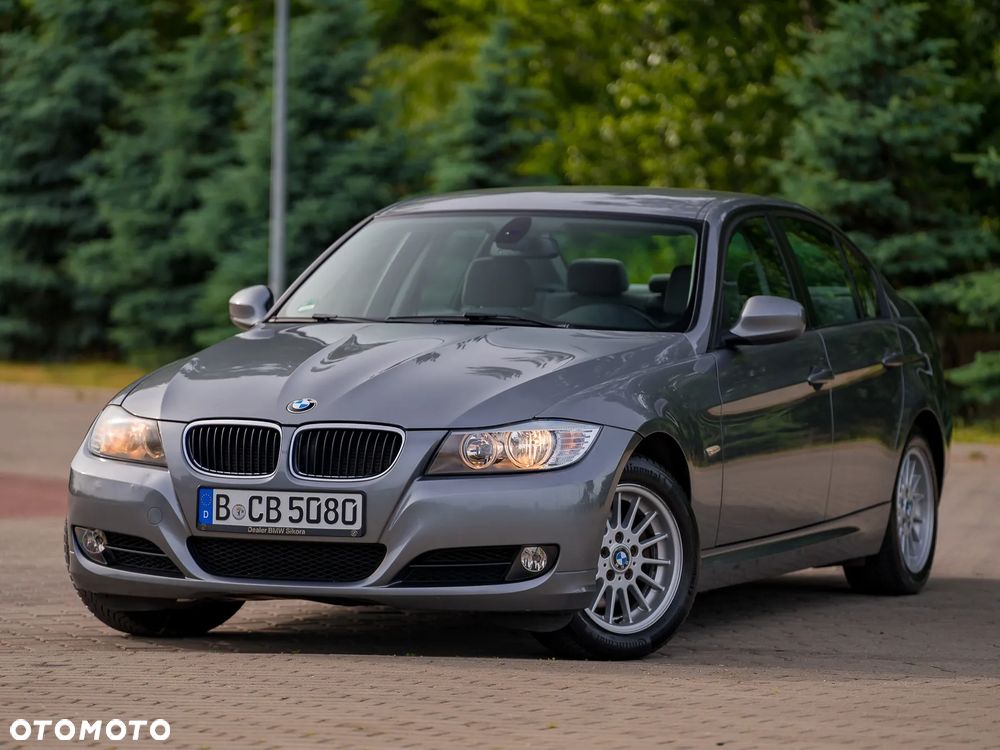 BMW Seria 3 318i Edition Exclusive - 2