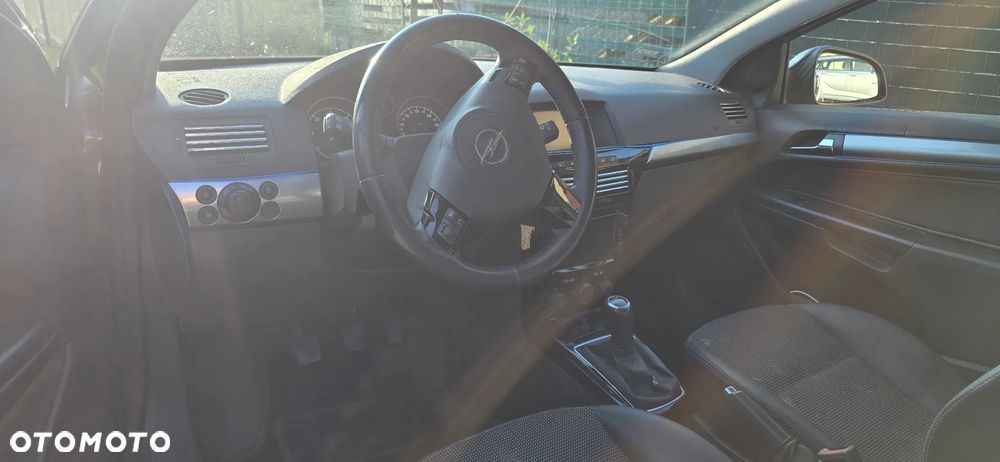 Opel Astra 1.7 CDTI Edition - 24
