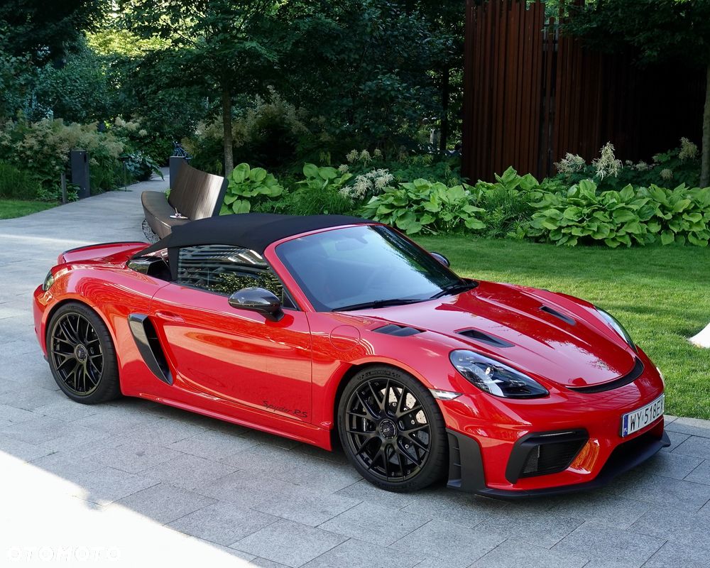 Porsche 718 Spyder - 17