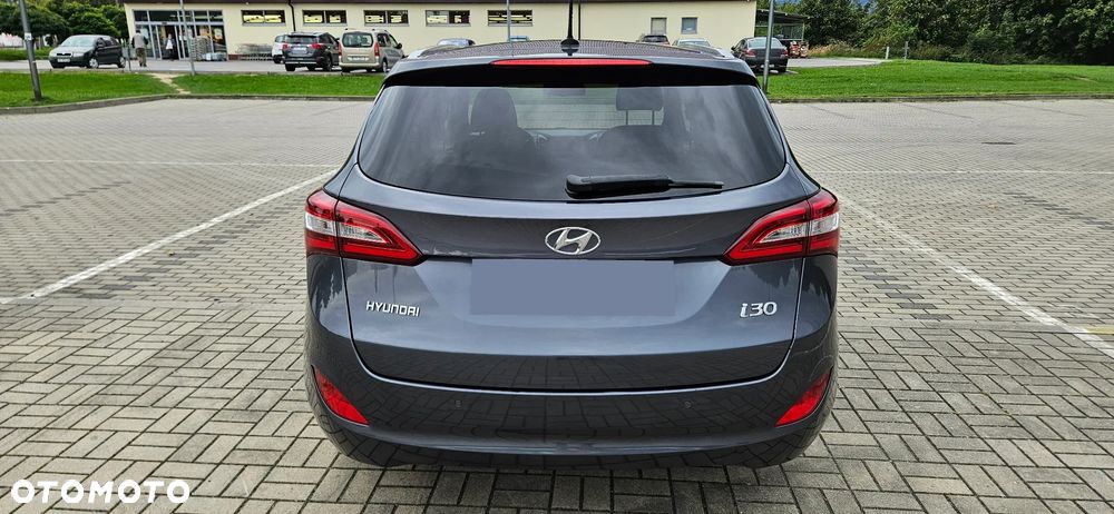 Hyundai i30 blue Kombi 1.4 YES Gold - 20