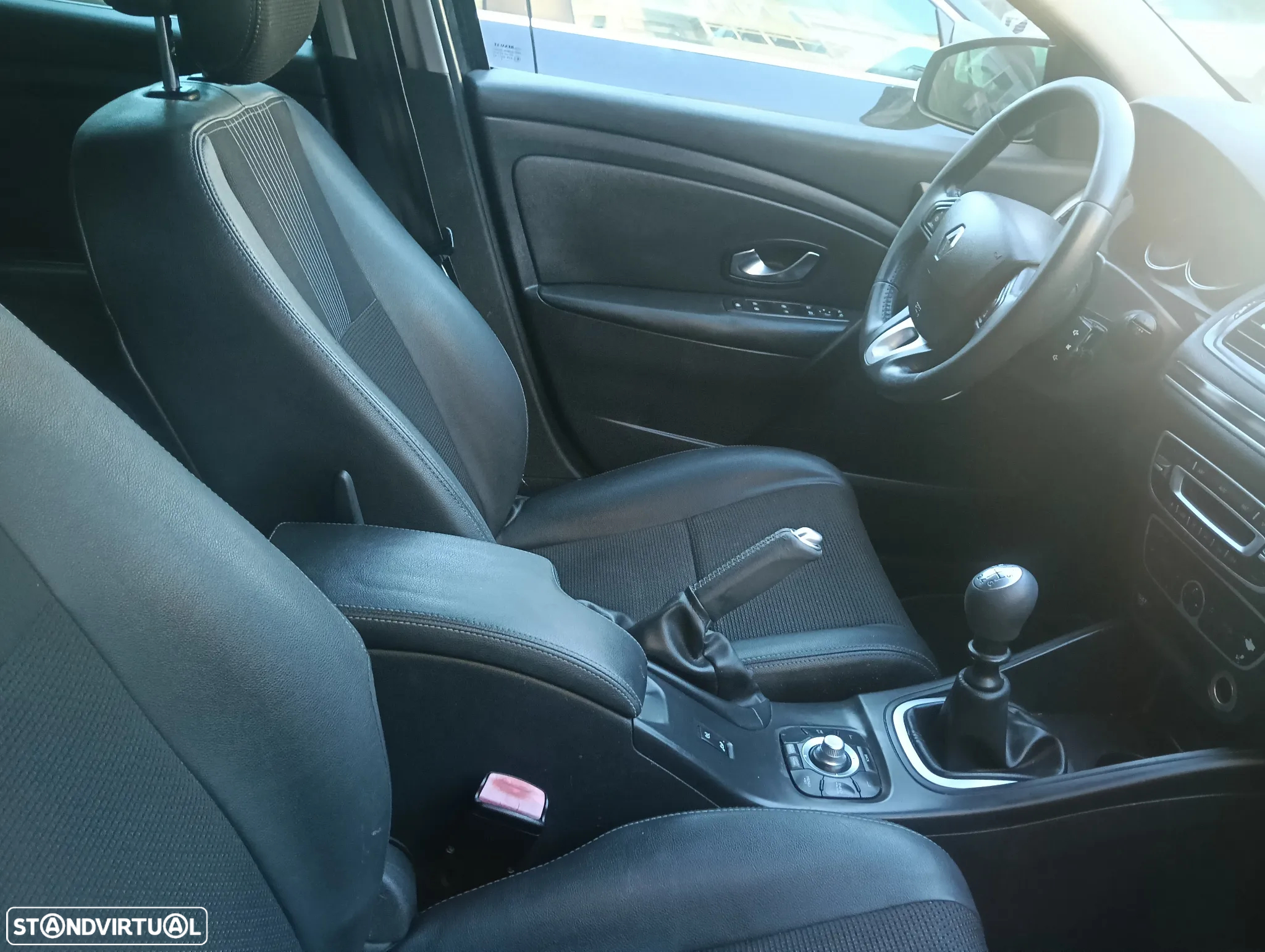 Renault Mégane Sport Tourer 1.5 dCi Dynamique S - 4