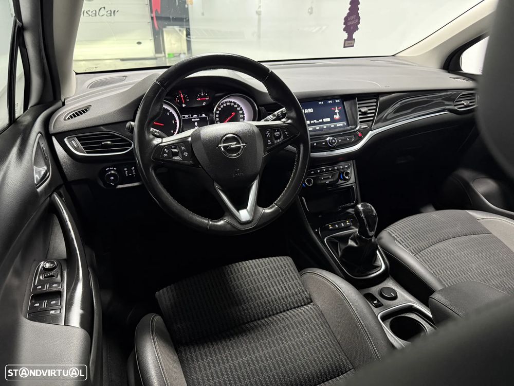 Opel Astra 1.5 D S&S Elegance - 25