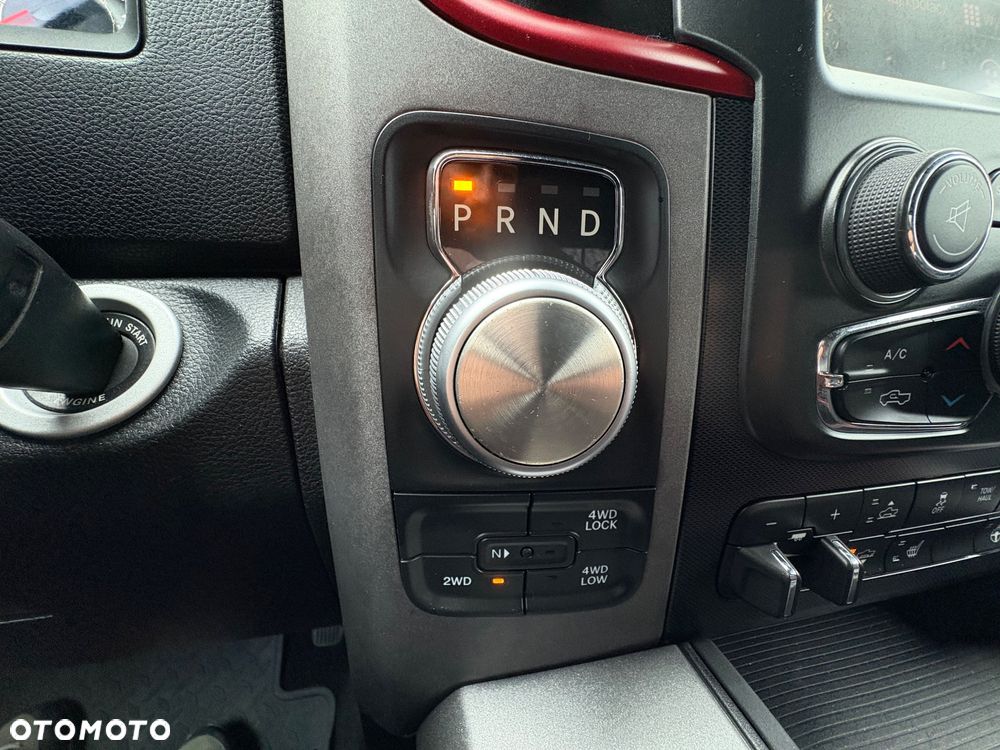 Dodge RAM 1500 5.7 4x4 - 17