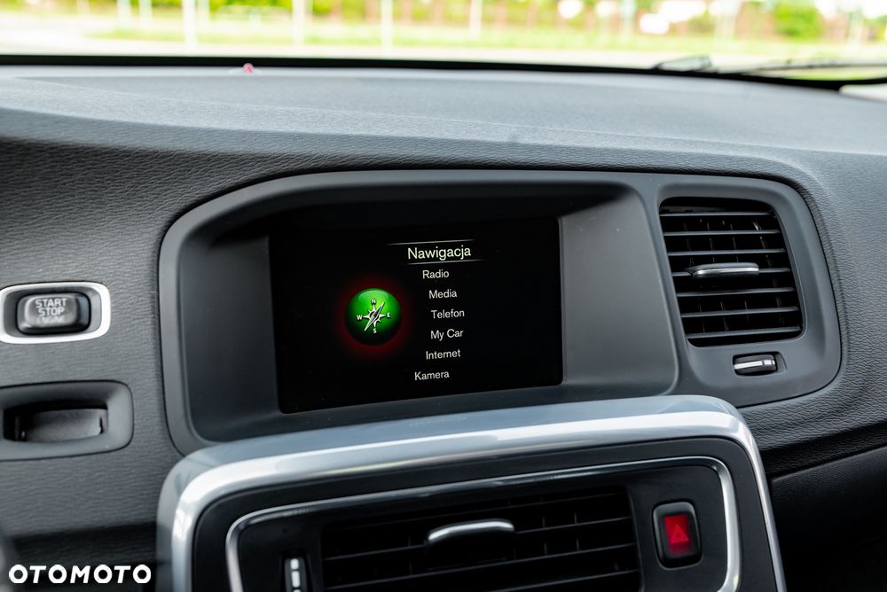 Volvo V60 D6 AWD Plug-in Hybrid Summum - 34