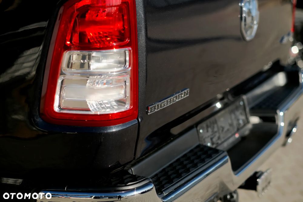 RAM 1500 5.7 Crew Cab Shortbed Bighorn Chrome - 12