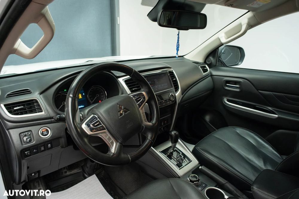Mitsubishi L200 Double Cab 2.2 DI-D A/T Instyle - 19
