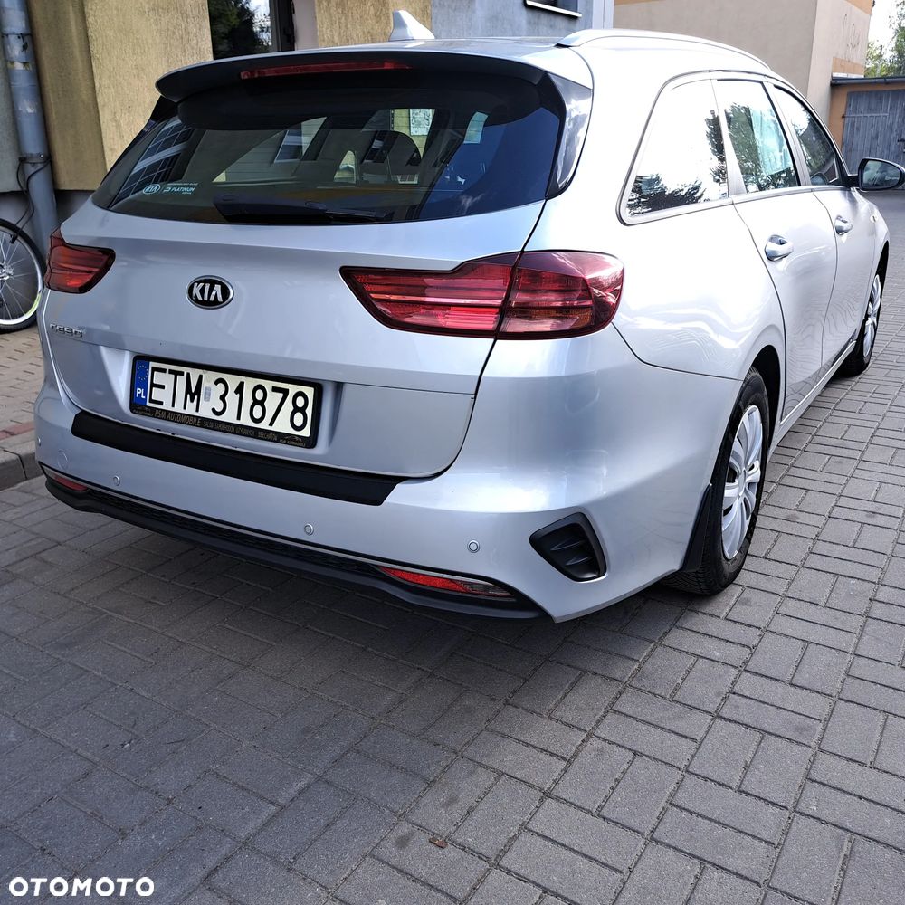 Kia Ceed 1.6 CRDi SCR M - 11