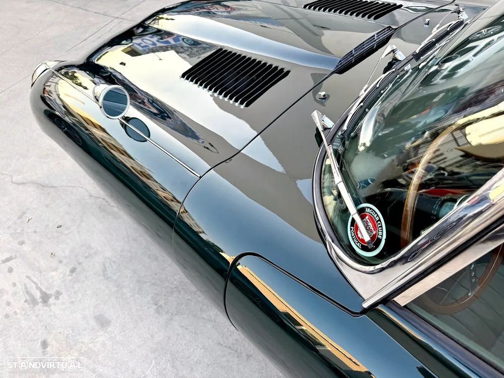 Jaguar E-Type - 46