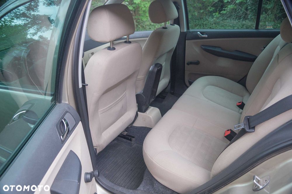 Skoda Fabia 1.4 16V Elegance - 10