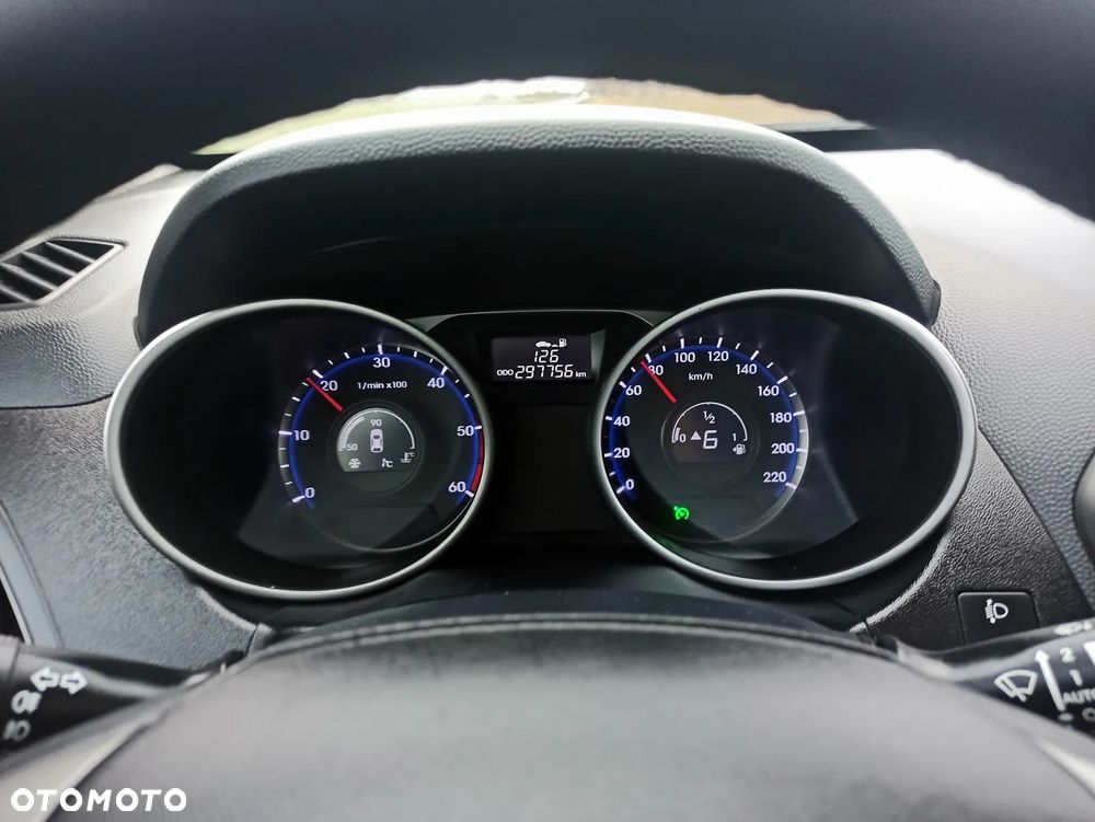 Hyundai ix35 1.7 CRDi 2WD Fifa World Cup Edition - 24